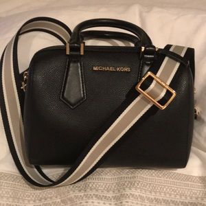 COPY - Micheal Kors stunning small crossbody or handbag